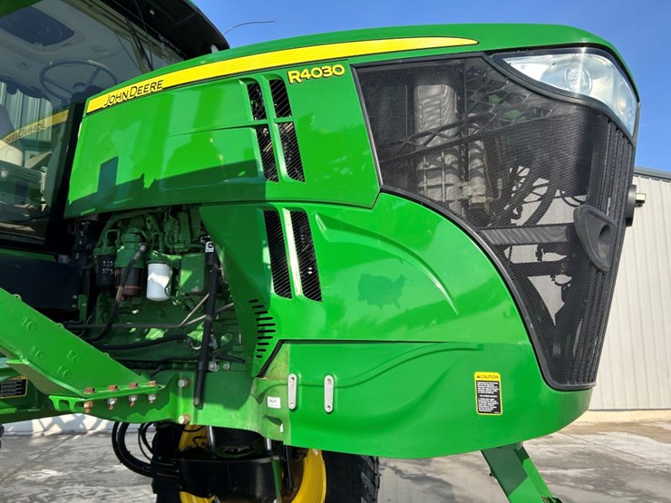 2015-john-deere-r4030-image-7