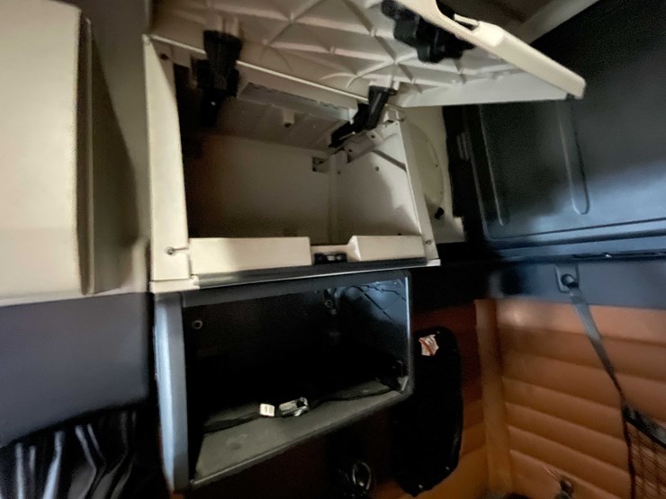 #6224-•-2022-freightliner-cascadia-semi-truck-(title-in-delay)-image-93