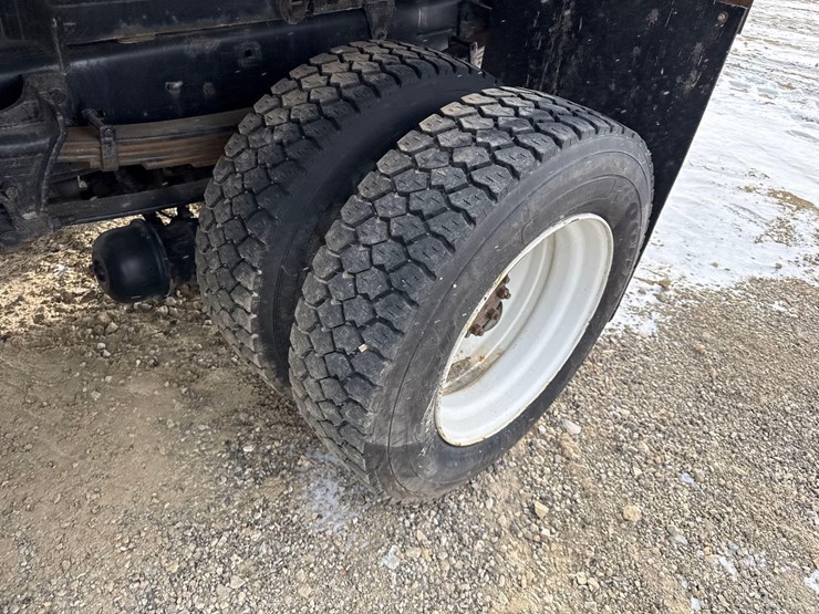 2018-international-durastar-4300-image-14