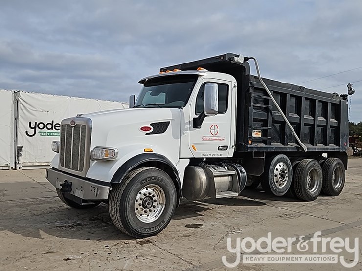 2021-peterbilt-567-image-1