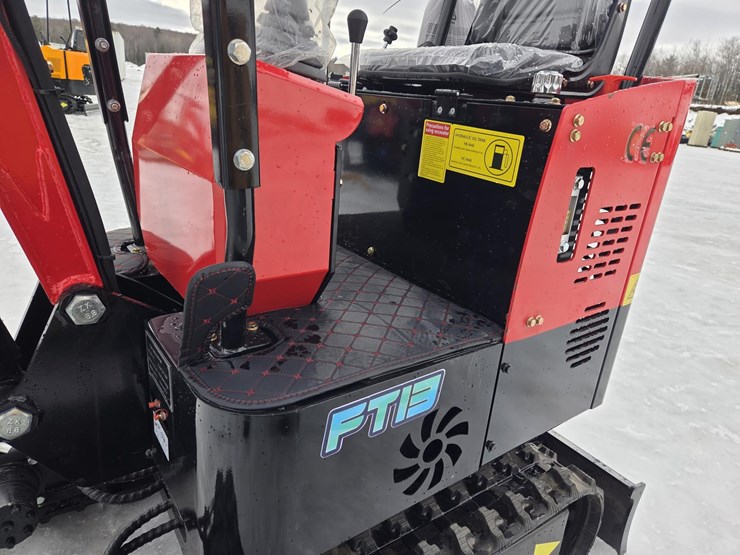 #5058-•-unused-future-ft13-mini-excavator-image-15