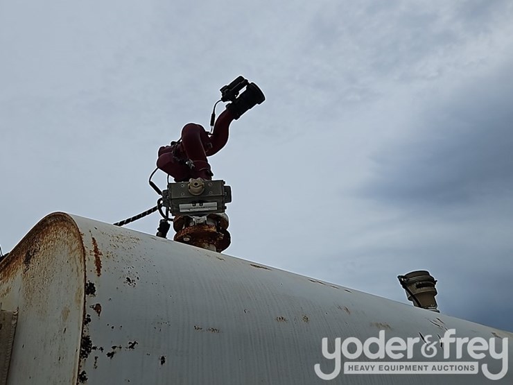 2007-sterling-lt7500-image-22