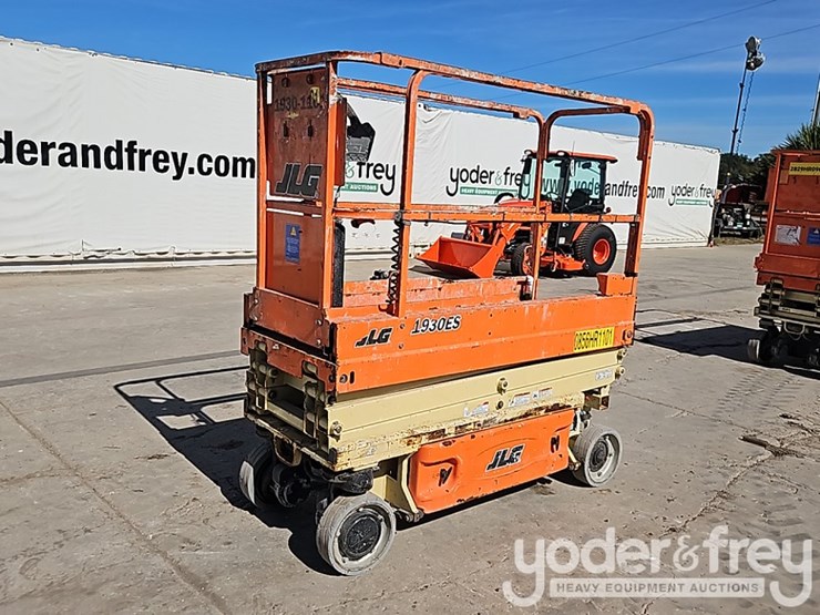 2017-jlg-1930es-image-1