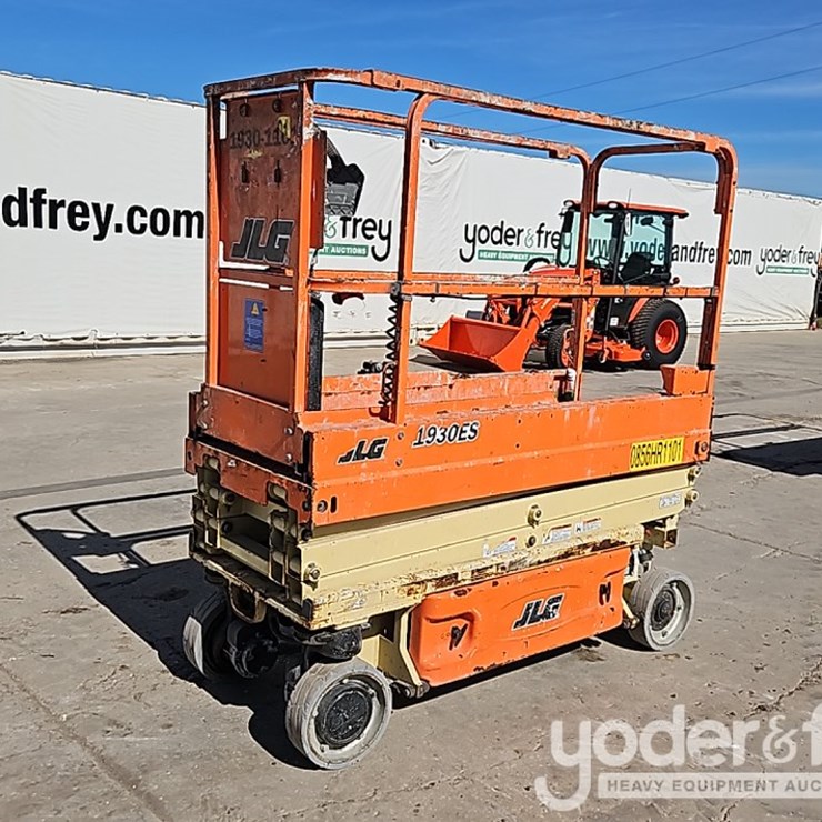 2017 JLG 1930ES