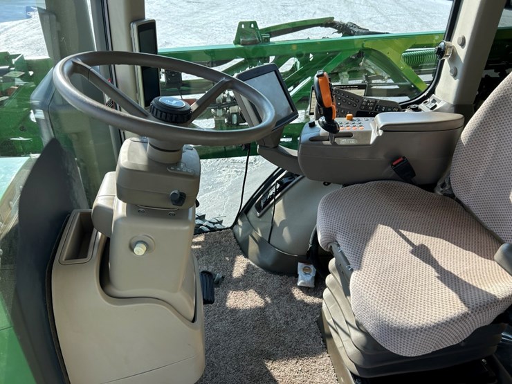 2015-john-deere-r4030-image-46