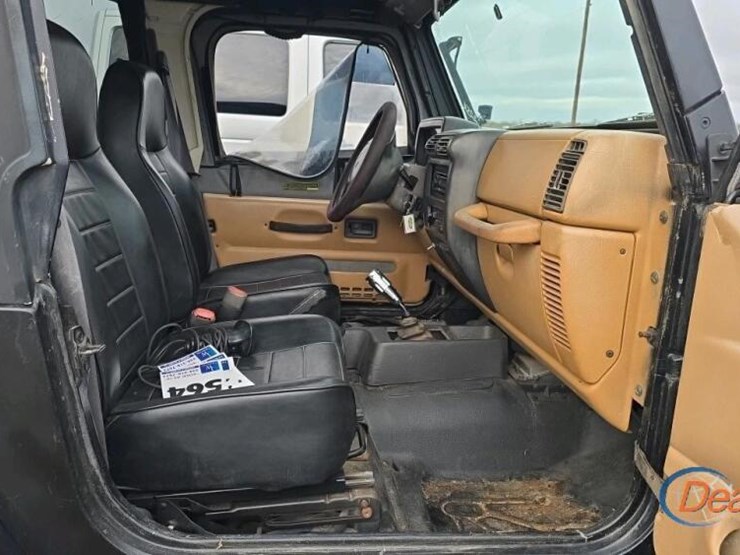 1997-jeep-wranger-4wd,-s/n-1j4fy29p0vp543954:-4-cyl-gas-eng.,-hard-top,-bikini-top,-13000-lb.-winch-image-9