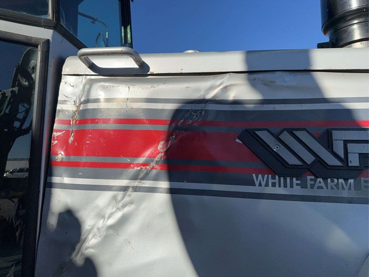 1980-series-iii-white-155-tractor,-2wd,-18.4x38-tires,-5100hrs,-540/-small-1000-pto,-ac-and-heat-work,-seller-is-upgrading,-2-remotes,-approx.-90%-tread-on-tires-image-5