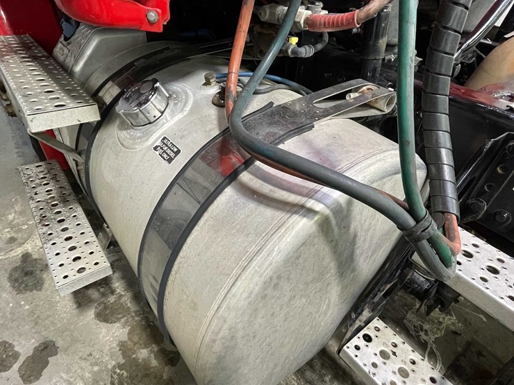 #6227-•-2018-freightliner-cascadia-day-cab-semi-truck-(title-in-delay)-image-69