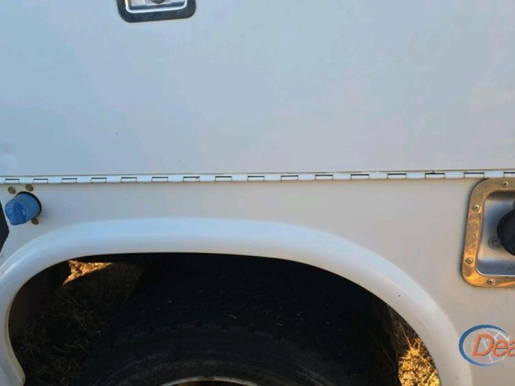 2012-ford-f550-image-21