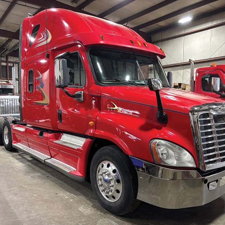 2013 FREIGHTLINER CASCADIA 125