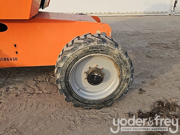 2017-jlg-660sj-image-9