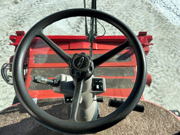 2007-case-ih-7010-image-45
