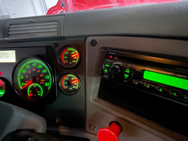 #6227-•-2018-freightliner-cascadia-day-cab-semi-truck-(title-in-delay)-image-89