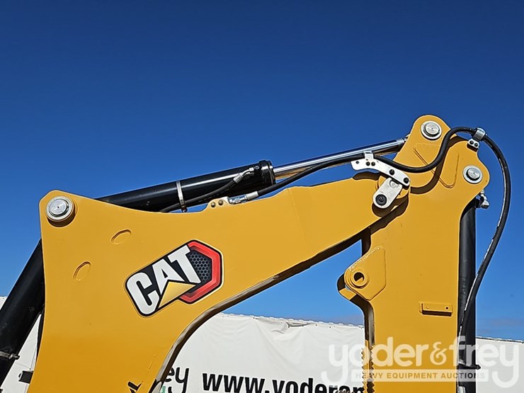 2023-caterpillar-420-xe-image-16