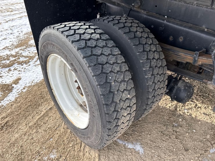 2018-international-durastar-4300-image-13