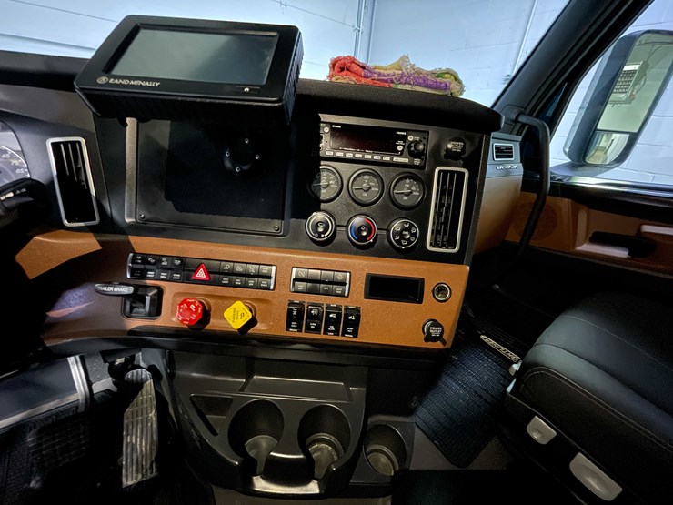 #6223-•-2022-freightliner-cascadia-semi-truck-(title-in-delay)-image-66