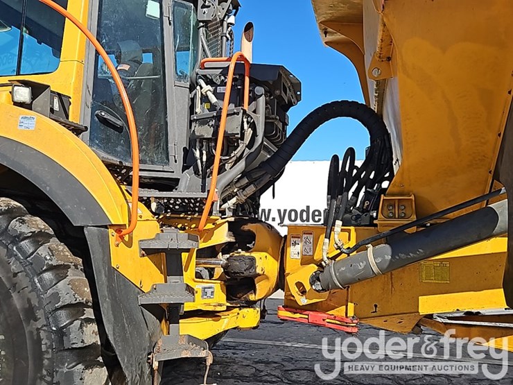 2021-volvo-a40g-image-15