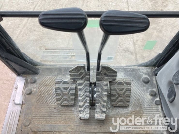 2022-caterpillar-315-gc-image-24