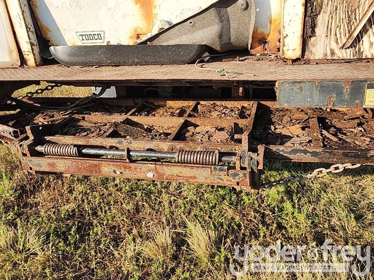 ford-f550-xl-image-12