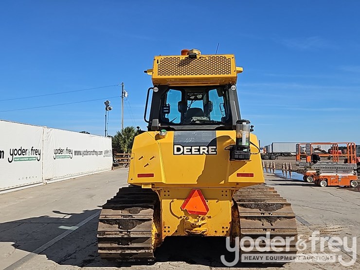 2018-deere-700k-lgp-image-25