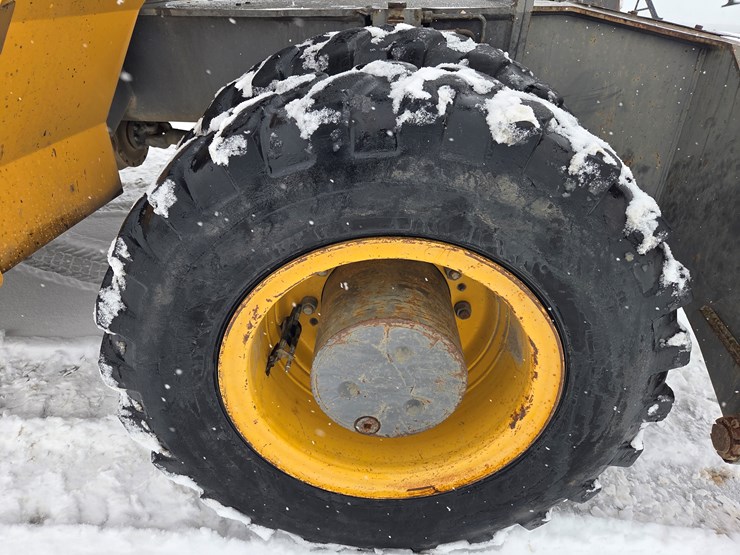 2010-volvo-ew180c-image-79