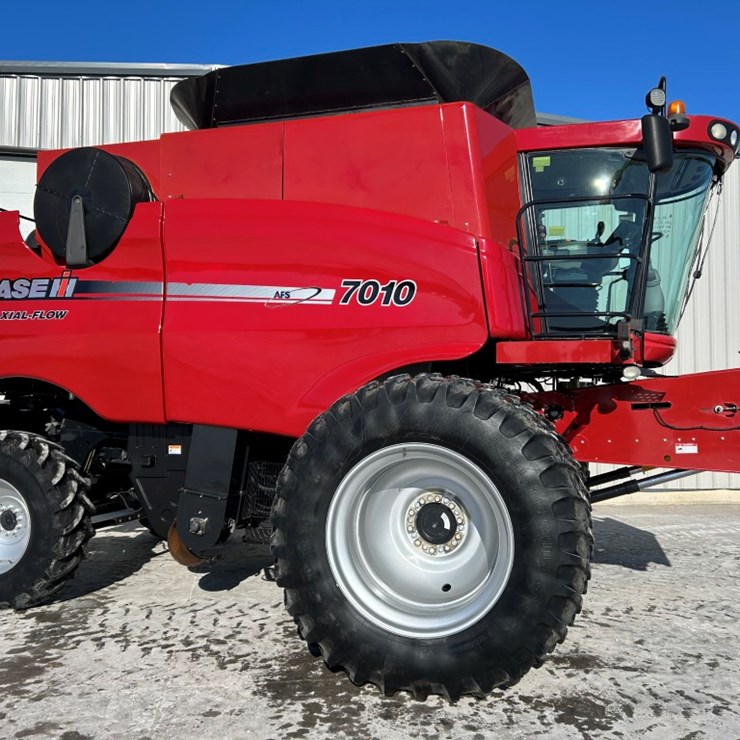 2007 CASE IH 7010