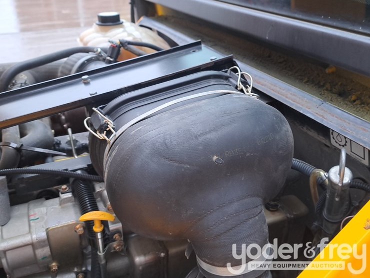 2019-jcb-940-image-24