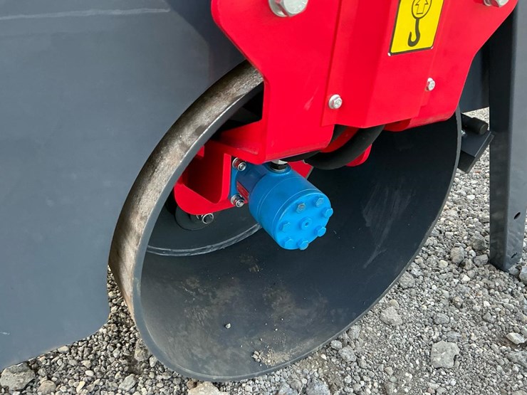 #1253-•-unused-future-ft1000-ride-on-road-roller-image-19