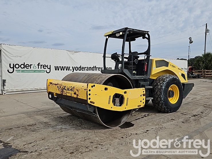 2017-bomag-bw211d-5-image-1