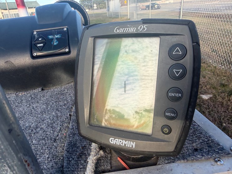 #27-•-#5193-•-12’-welded-aluminum-boat-with-johnson-50vro-motor-and-minn-kota-trolling-motor-on-trailer-image-17