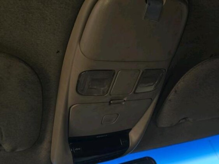 2001-dodge-4wd-flatbed-truck,-s/n-3b7kf26631m286813:-5.9l-diesel,-5-sp.,-tool-box,-5th-wheel-hitch,-odometer-shows-288k-mi.-image-24