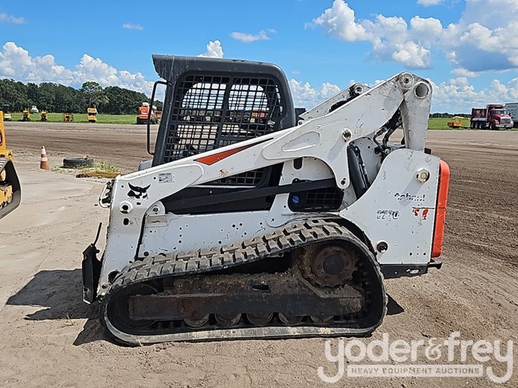 2017-bobcat-t770-image-9