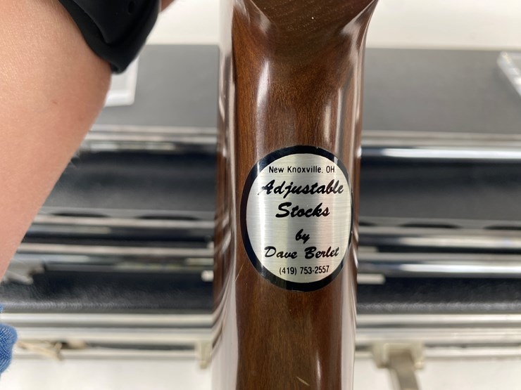 #17-•-#1459-•-perazzi-model-mx5c-3-barrel-set-over-/-under-shotgun-12,-20,-and-28-ga-image-9