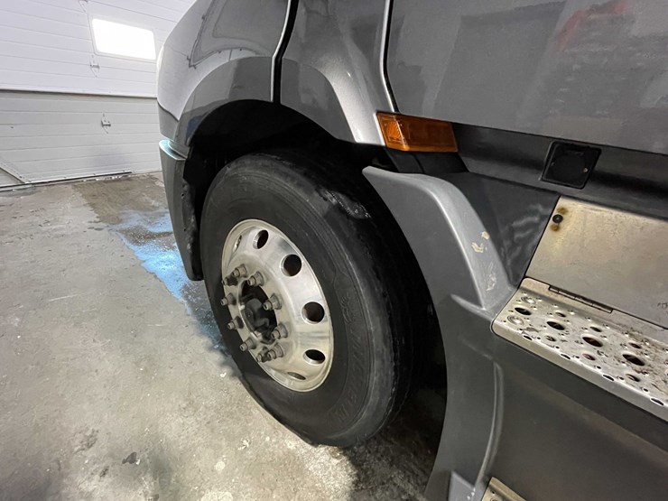 #6225-•-2021-freightliner-cascadia-semi-truck-(title-in-delay)-image-12