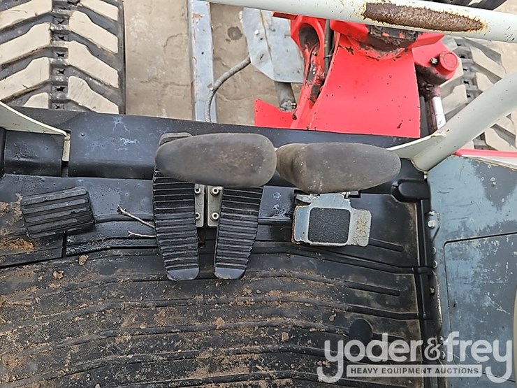 2020-takeuchi-tb240-image-35