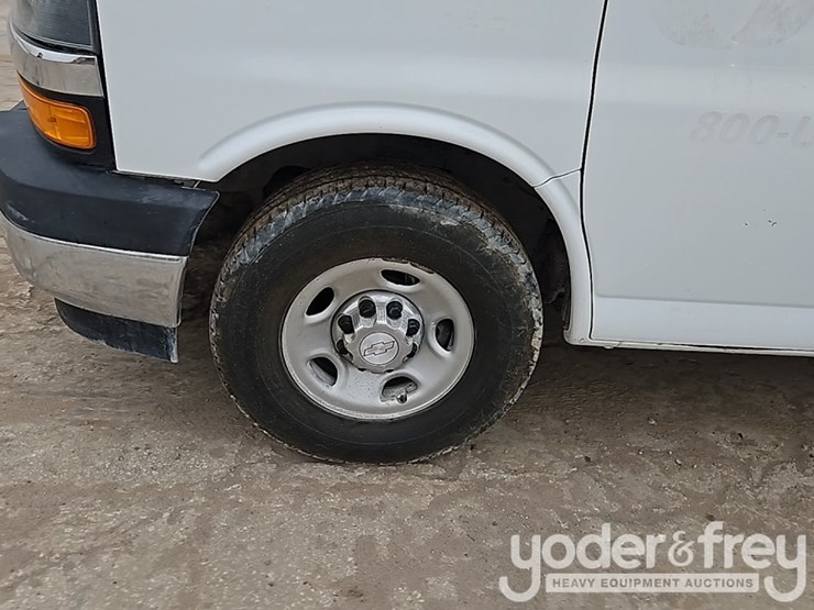 2019-chevrolet-3500-image-12