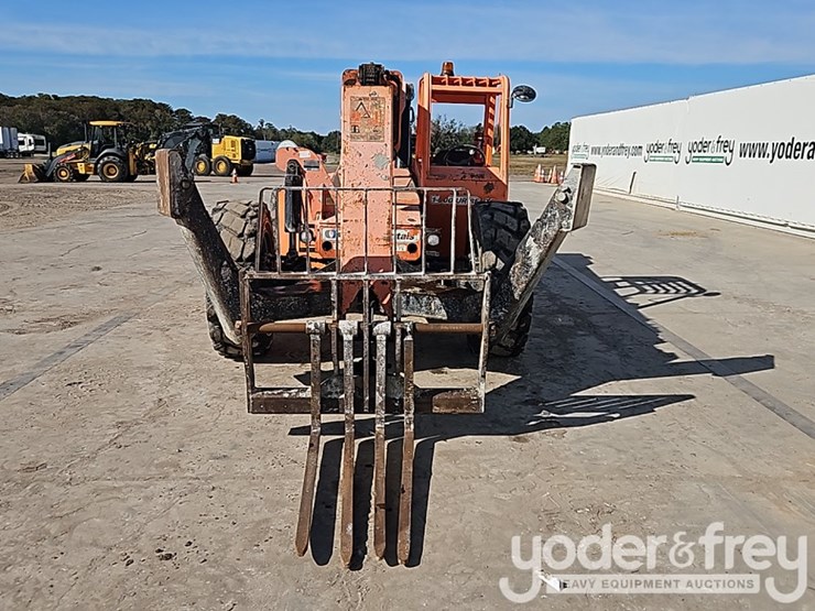 2013-sky-trak-10054-image-13