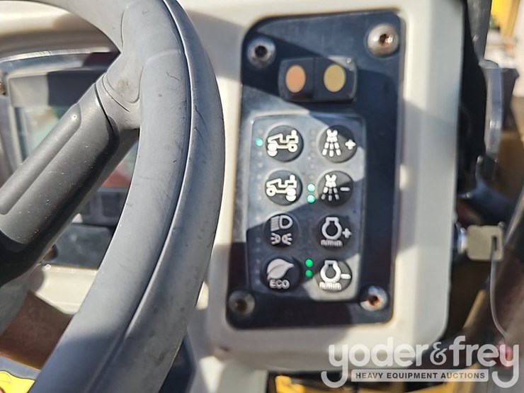 2018-caterpillar-cb34b-image-22