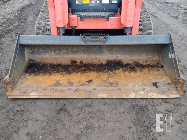 2017-kubota-svl95-2s-image-16