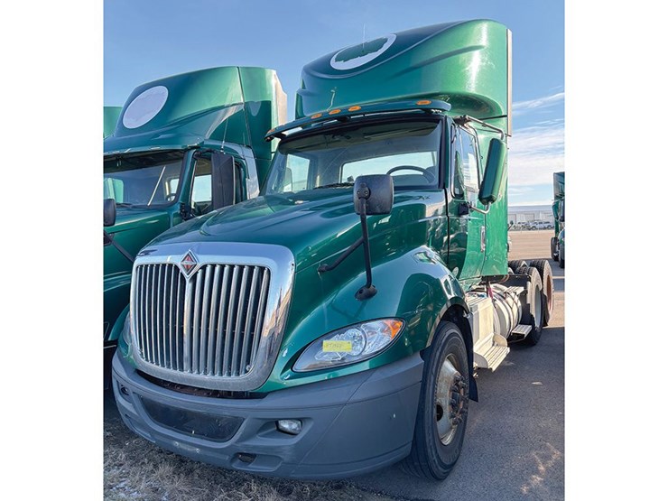 2015-international-prostar-image-1