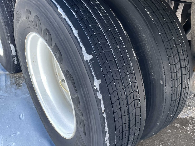 2023-stoughton-trailer-image-21