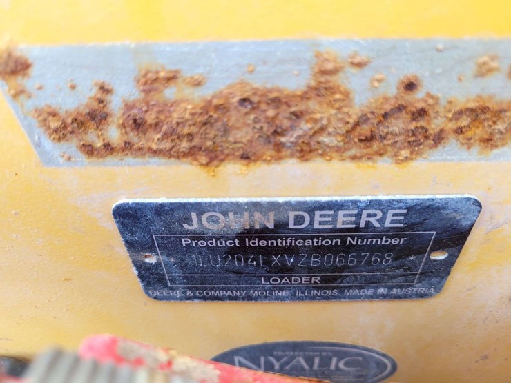 deere-204l-image-10