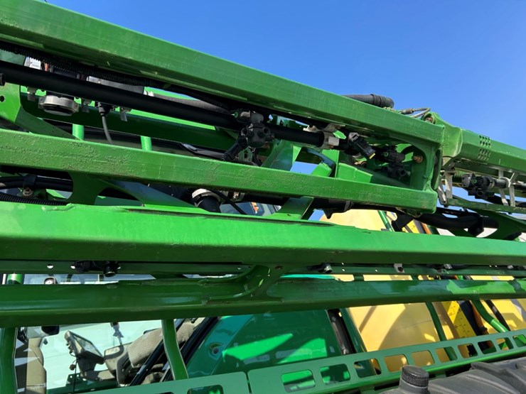2015-john-deere-r4030-image-35