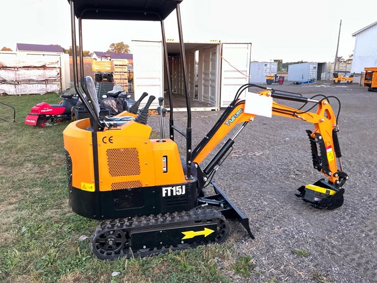 #1209-•-unused-future-ft15-mini-excavator-image-6