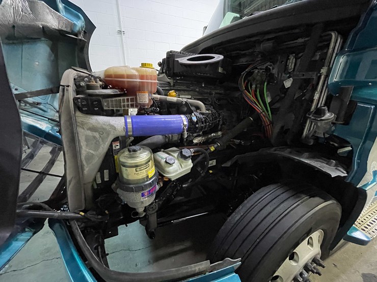 #6223-•-2022-freightliner-cascadia-semi-truck-(title-in-delay)-image-87