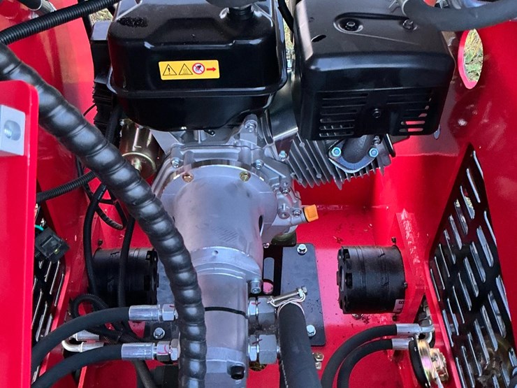 #1018-•-unused-future-ft360t-skid-steer-loader*-image-22