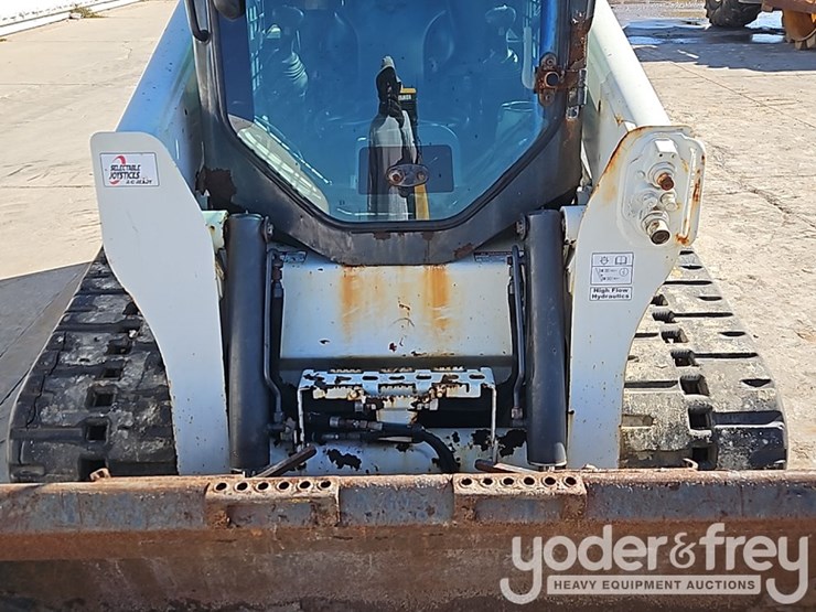 2017-bobcat-t770-image-15