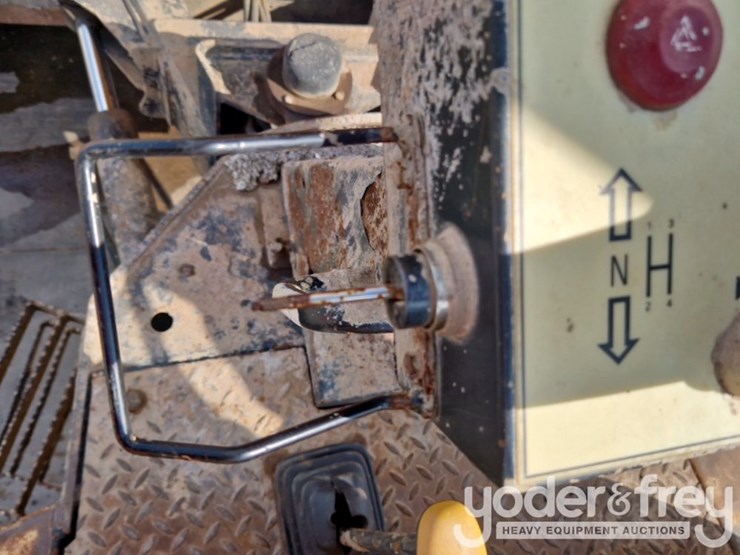 2015-jcb-6tst-image-36