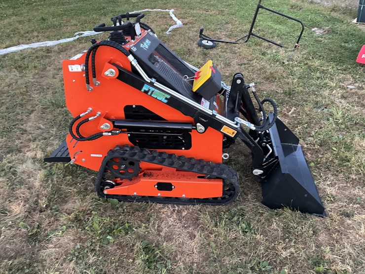 #1012-•-unused,-future,-skid-steer-loader,-ft36c-image-6