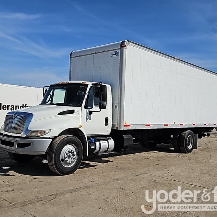 2016 INTERNATIONAL DURASTAR 4300